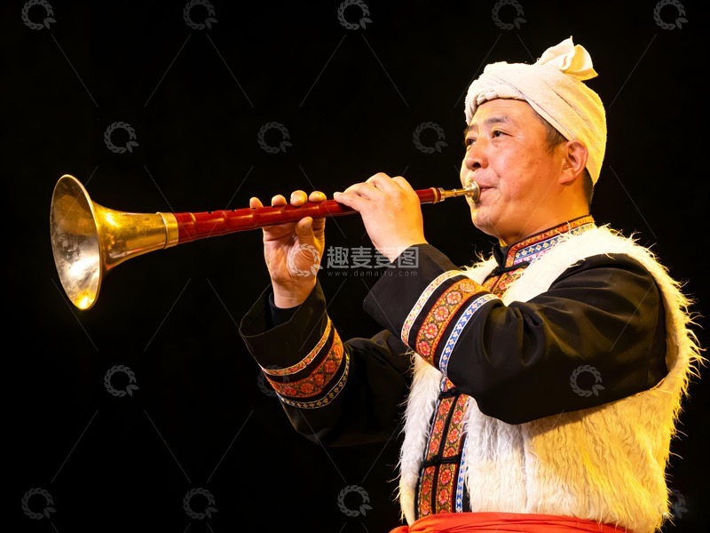 高清大图下载【趣麦麦图】吹唢呐陕北唢呐