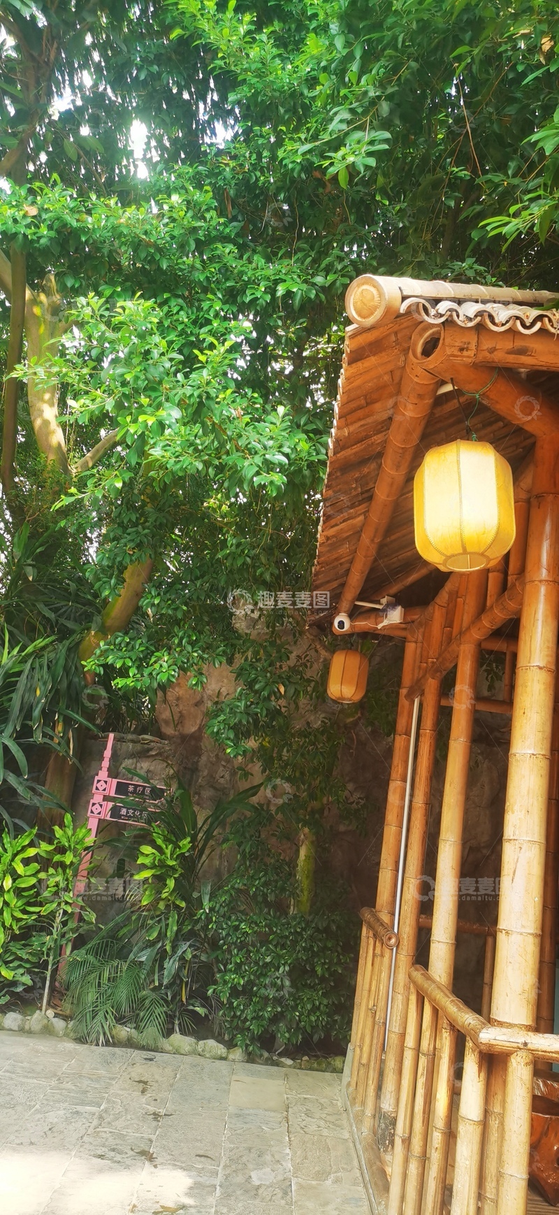 高清大图下载【趣麦麦图】竹屋灯笼自然风景