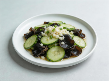 清爽木耳黄瓜凉拌菜