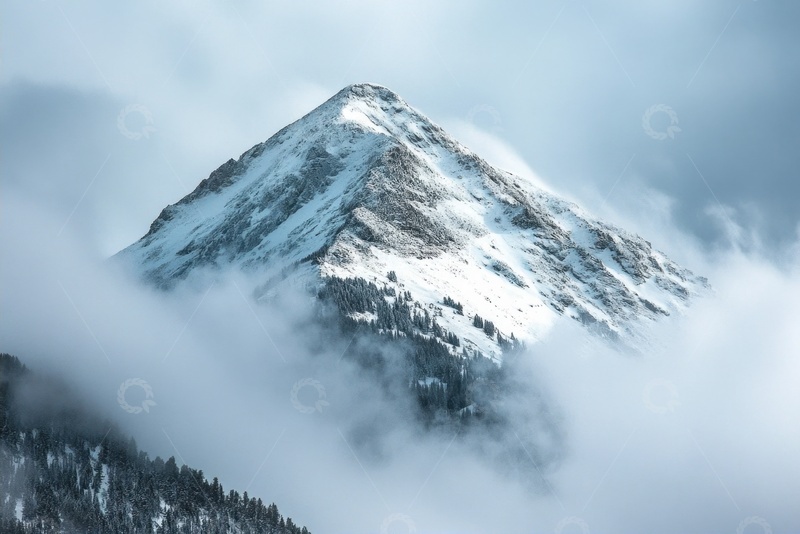 高清大图下载【趣麦麦图】高山雪地云雾美景
