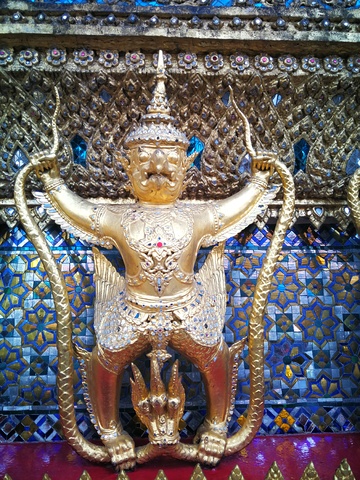 金色神话雕像装饰艺术