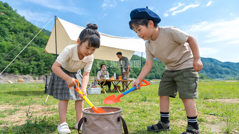 高清大图下载【趣麦麦图】户外野营童趣儿童露营野餐生活摄影