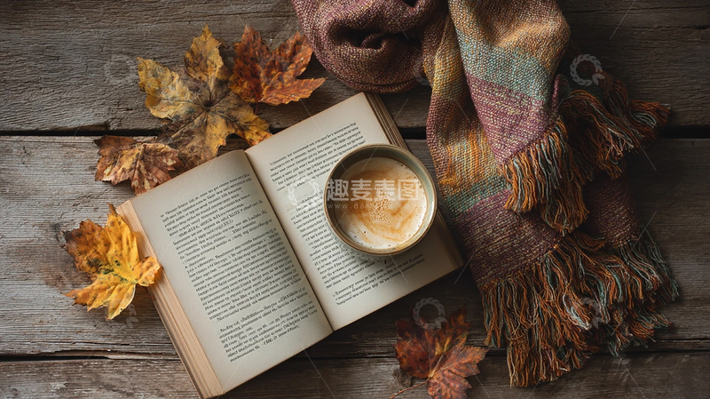 高清大图下载【趣麦麦图】温暖咖啡与落叶的邂逅