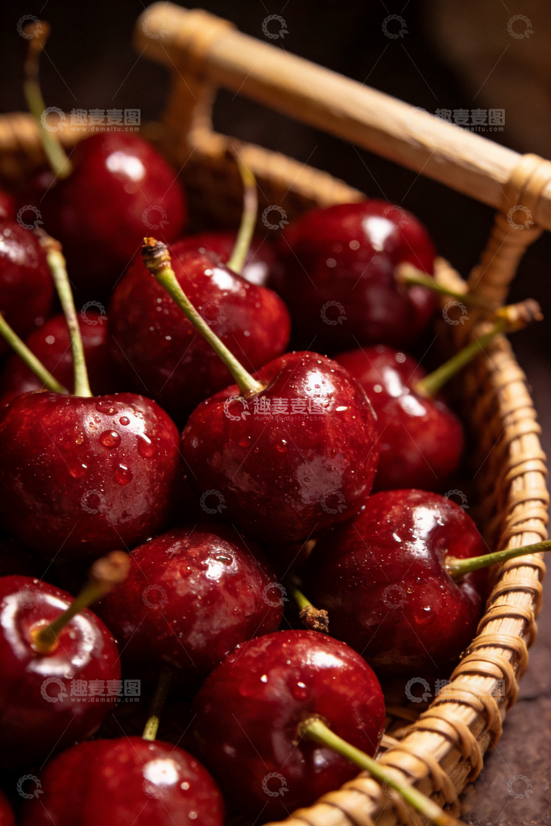 高清大图下载【趣麦麦图】新鲜樱桃丰收竹篮摄影