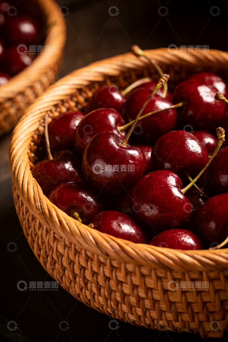 高清大图下载【趣麦麦图】篮子满载红樱桃