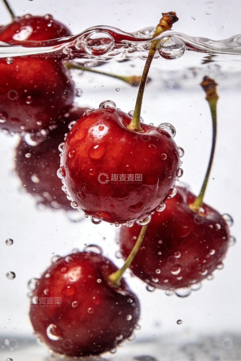 高清大图下载【趣麦麦图】水溅樱桃美味摄影