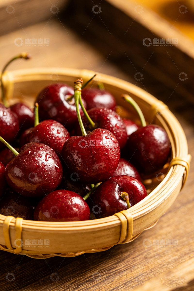 高清大图下载【趣麦麦图】新鲜樱桃竹篮特写