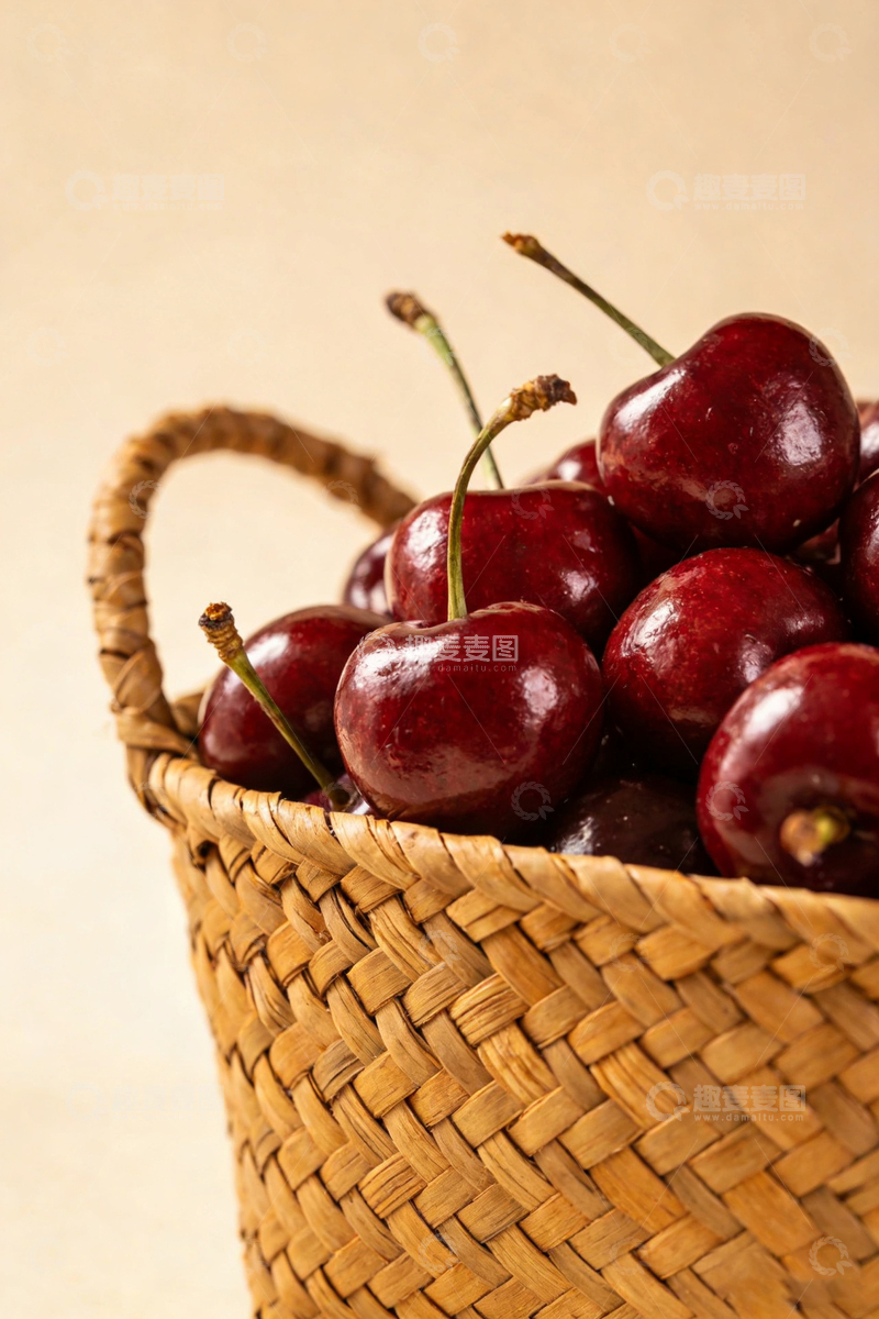 高清大图下载【趣麦麦图】编织篮满载樱桃