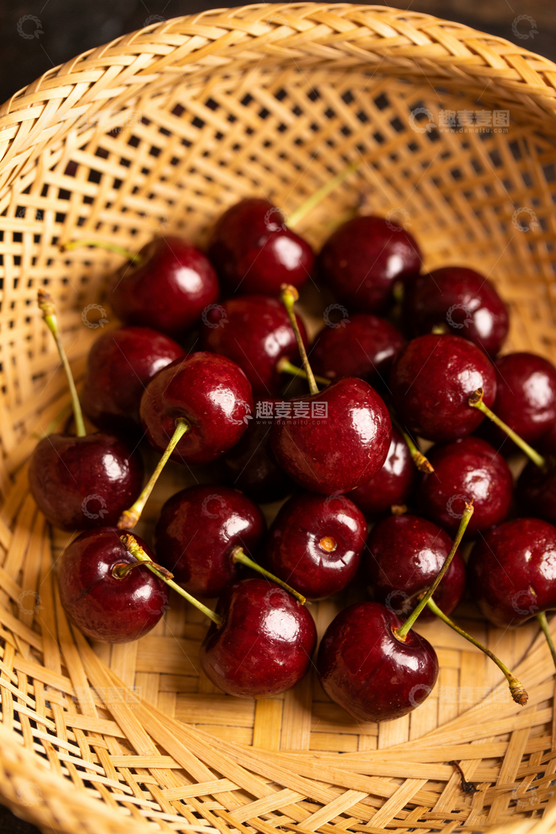 高清大图下载【趣麦麦图】竹篮盛樱桃2