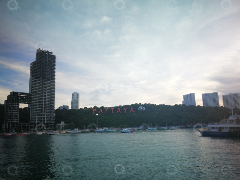 高清大图下载【趣麦麦图】芭提雅海湾城市风光