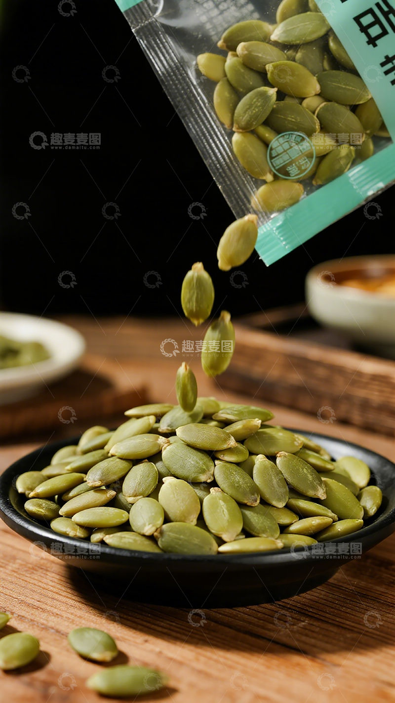 高清大图下载【趣麦麦图】南瓜籽散落美食摄影
