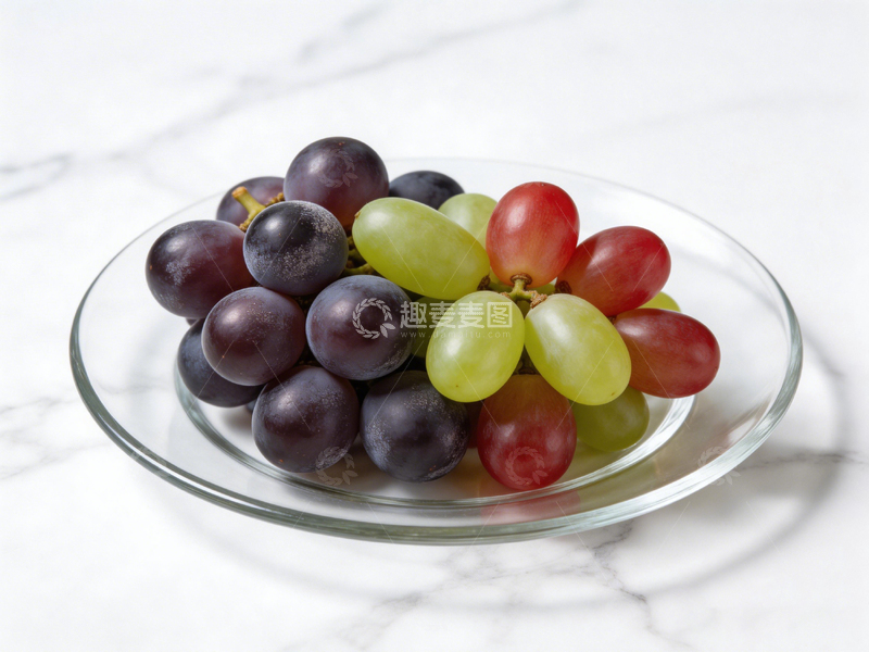高清大图下载【趣麦麦图】玻璃盘葡萄1
