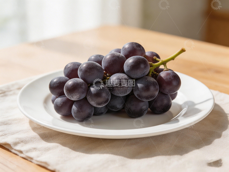 高清大图下载【趣麦麦图】简约风葡萄盘景摄影