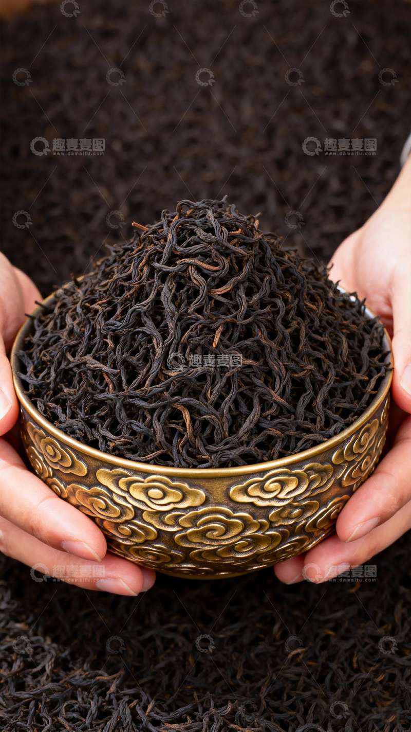 高清大图下载【趣麦麦图】金碗盛红茶图片