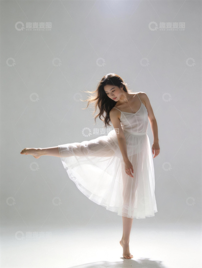 高清大图下载【趣麦麦图】舞蹈艺术写真飘逸长裙女性模特