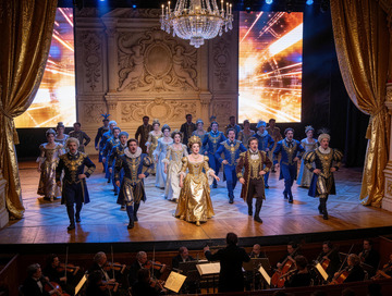 华丽歌剧舞台表演