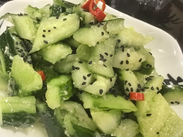清爽黄瓜沙拉