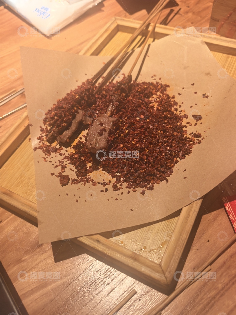 高清大图下载【趣麦麦图】纸上面包碎屑食物