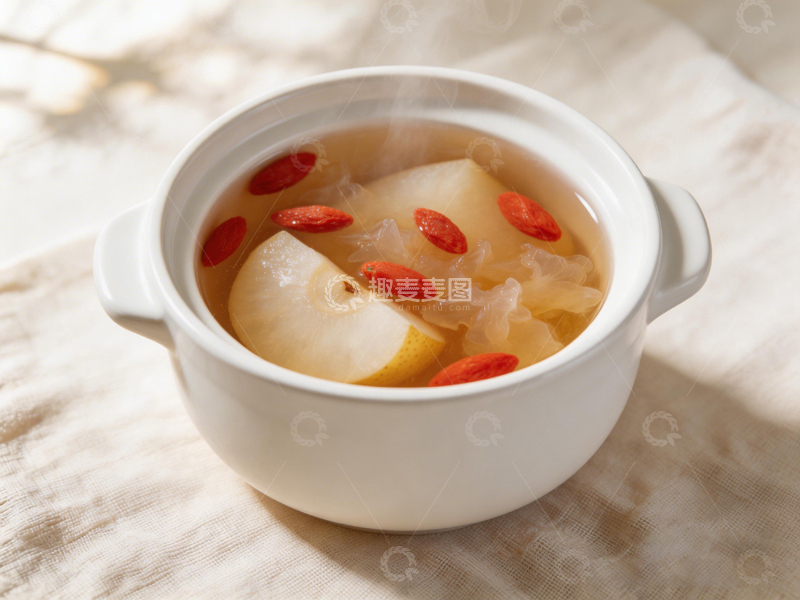高清大图下载【趣麦麦图】银耳炖梨滋补养生汤