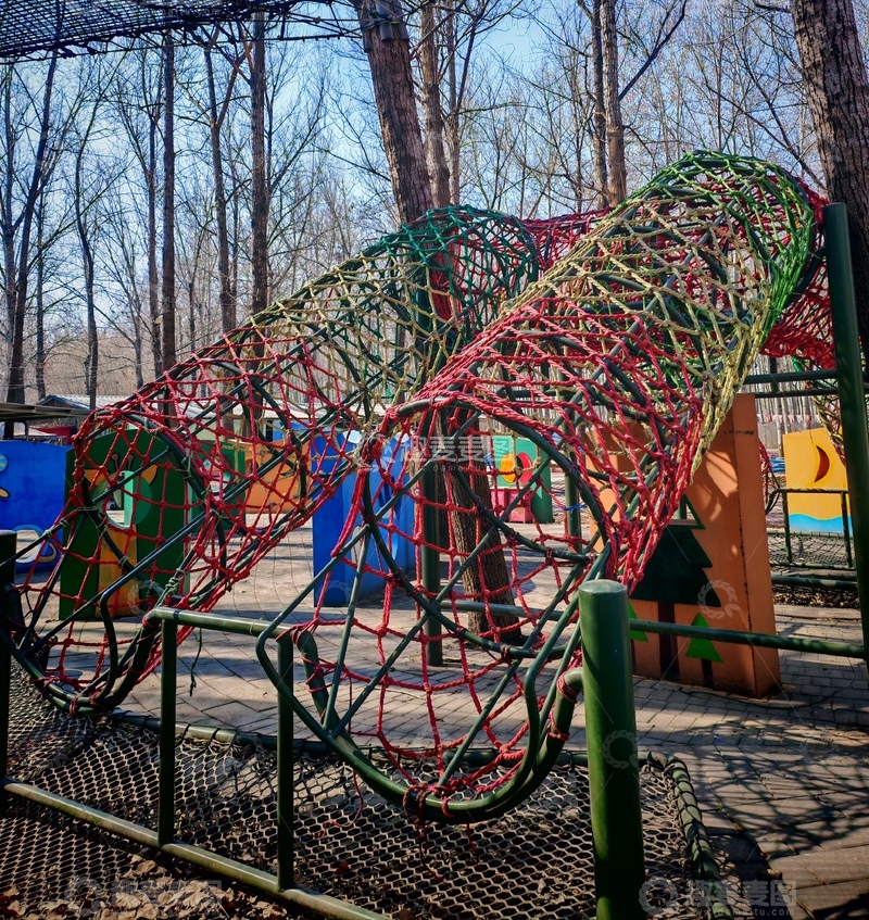 高清大图下载【趣麦麦图】儿童游乐场攀爬设施