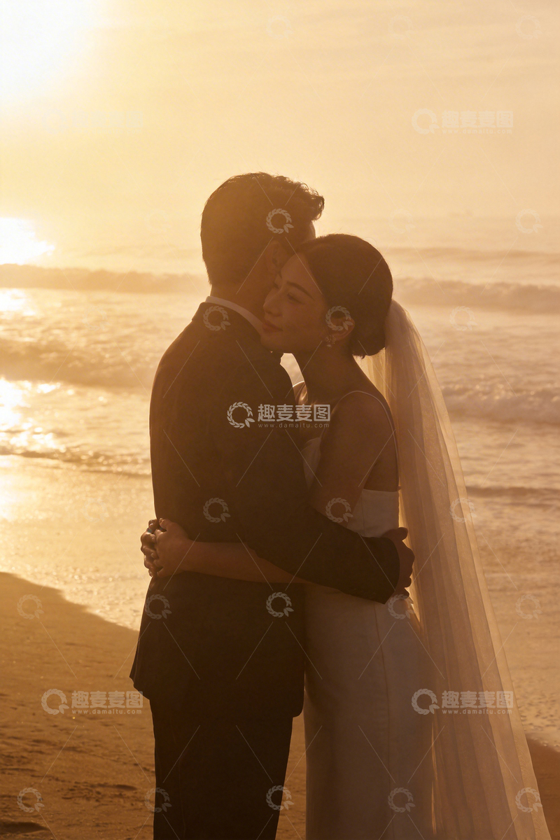 高清大图下载【趣麦麦图】夕阳海边婚纱照浪漫爱情