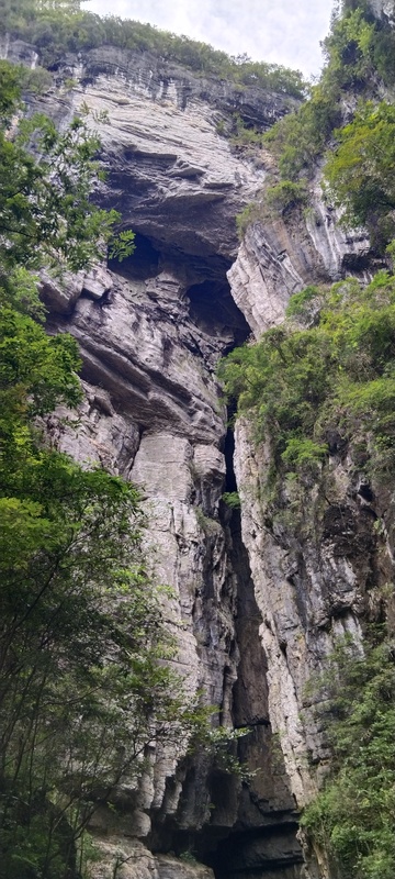 峭壁森林风光摄影