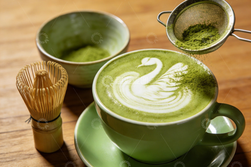 高清大图下载【趣麦麦图】绿杯版天鹅拉花抹茶拿铁