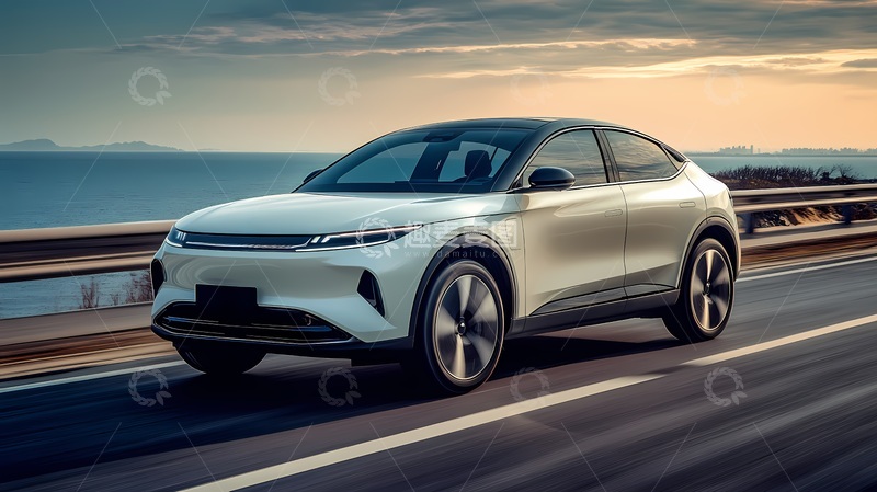 高清大图下载【趣麦麦图】电动SUV海边公路行驶