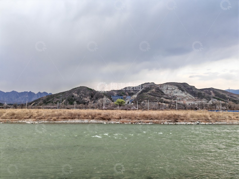 高清大图下载【趣麦麦图】山水风景阴云湖泊摄影图片