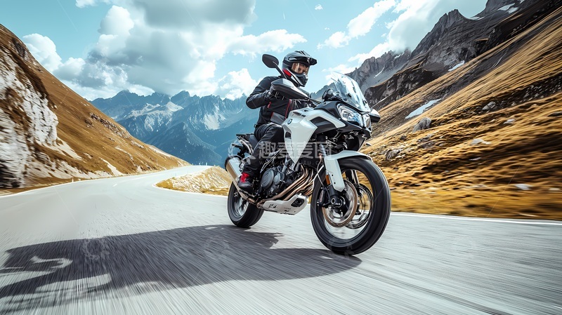 高清大图下载【趣麦麦图】山路驰骋摩托车风光摄影