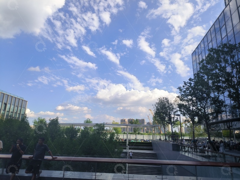 高清大图下载【趣麦麦图】城市建筑蓝天白云风景