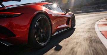 高速跑车赛道飞驰