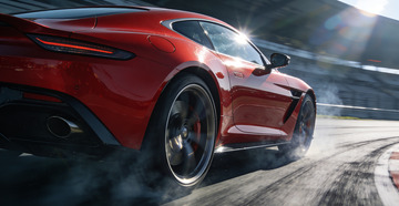 红色跑车赛道驰骋