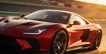 炫酷跑车赛道瞬间