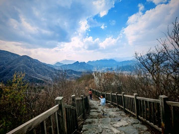 山间栈道风光摄影