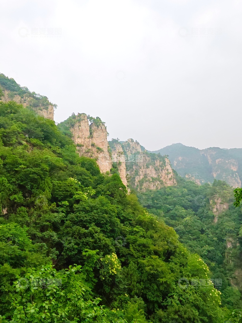 高清大图下载【趣麦麦图】翠绿山峰自然风光摄影