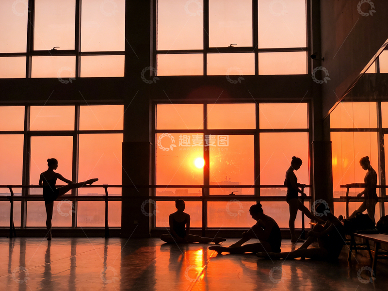 高清大图下载【趣麦麦图】舞者日落排练剪影