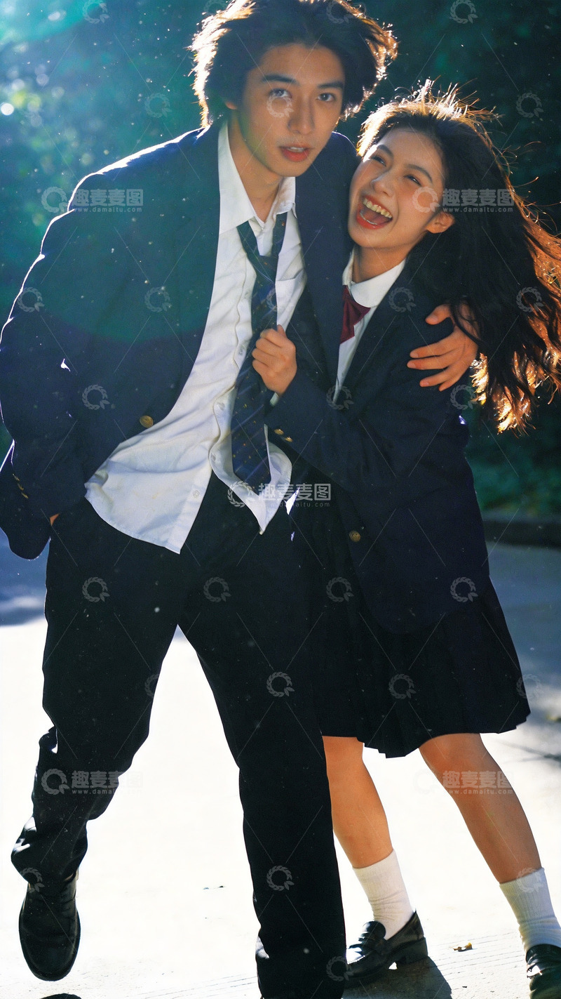 高清大图下载【趣麦麦图】昭和风格电影感高中情侣3