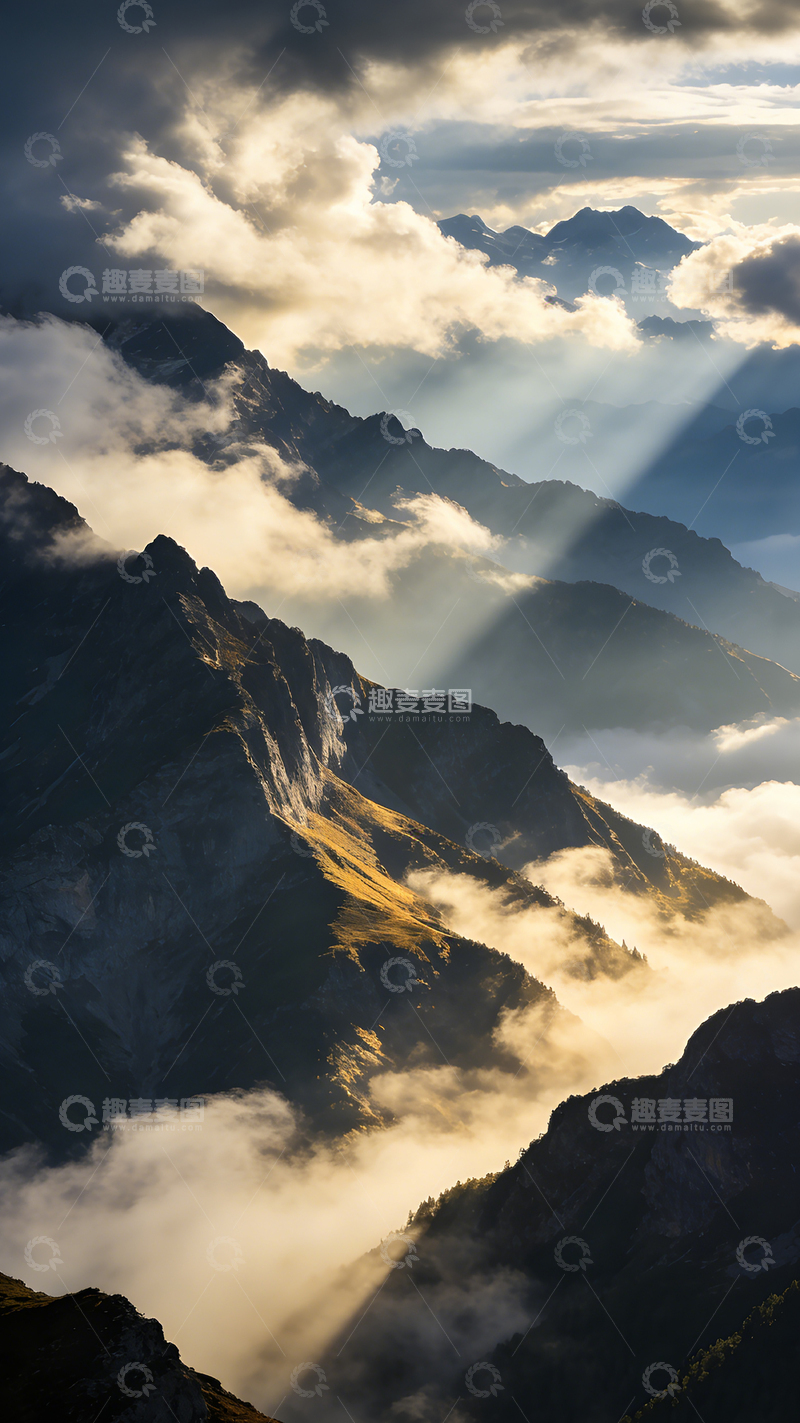 高清大图下载【趣麦麦图】山脉光影云雾壮丽风光