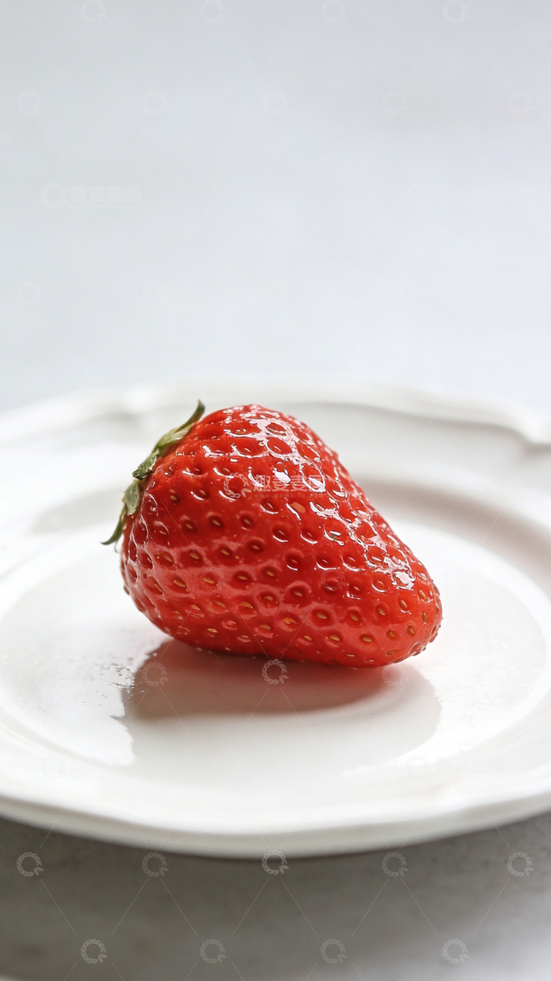 高清大图下载【趣麦麦图】简约草莓静物摄影