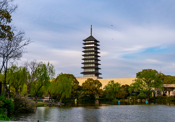 上海淞沪抗战纪念公园宝塔一景