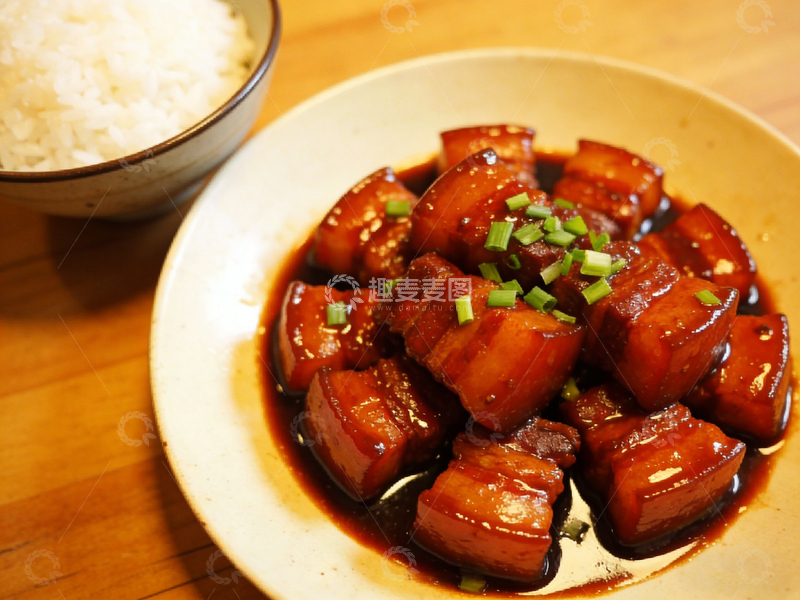 高清大图下载【趣麦麦图】中式红烧肉配米饭美食摄影1