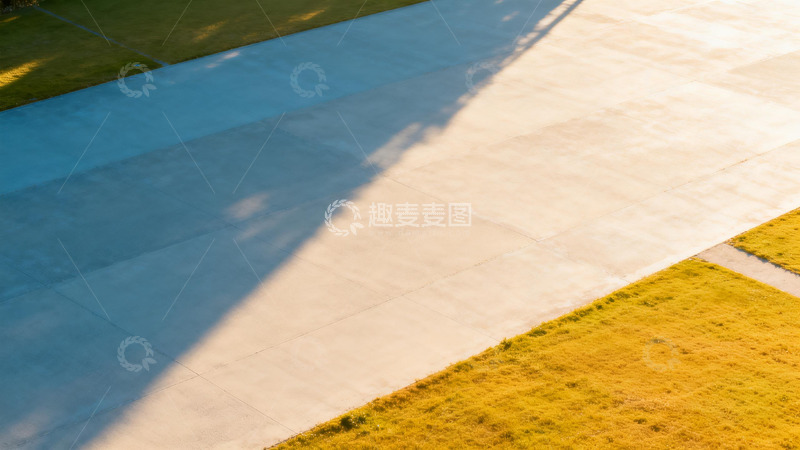 高清大图下载【趣麦麦图】光影交错水泥地与草坪