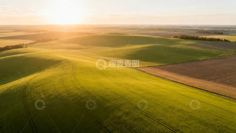高清大图下载【趣麦麦图】晨曦田野航拍风光