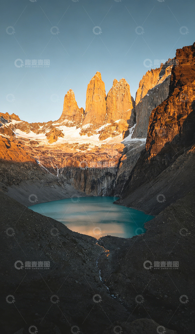 高清大图下载【趣麦麦图】山峰湖泊壮丽风光