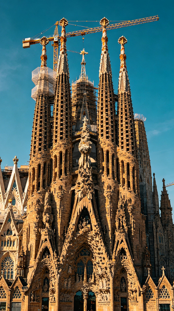 哥特式大教堂建筑细节摄影