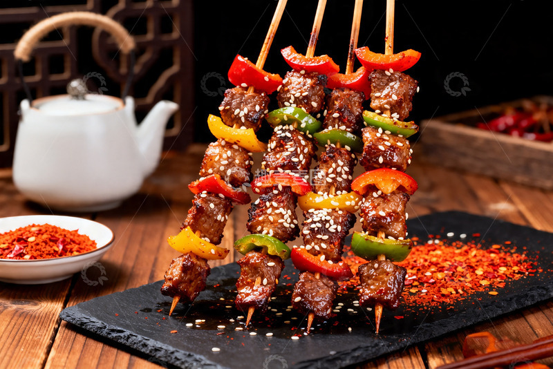 高清大图下载【趣麦麦图】牛肉烤串，羊肉串，烧烤烟火美食7