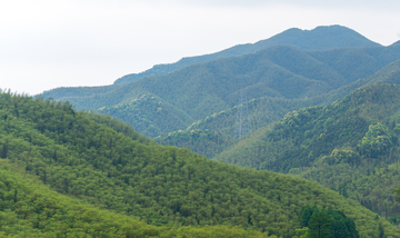浙江安吉群山青山连绵风光壮丽