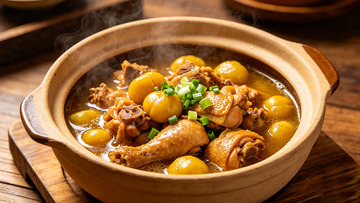 板栗炖鸡砂锅菜