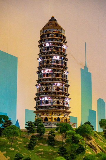 上海乐高乐园迷你世界塔楼模型城市真实拍摄